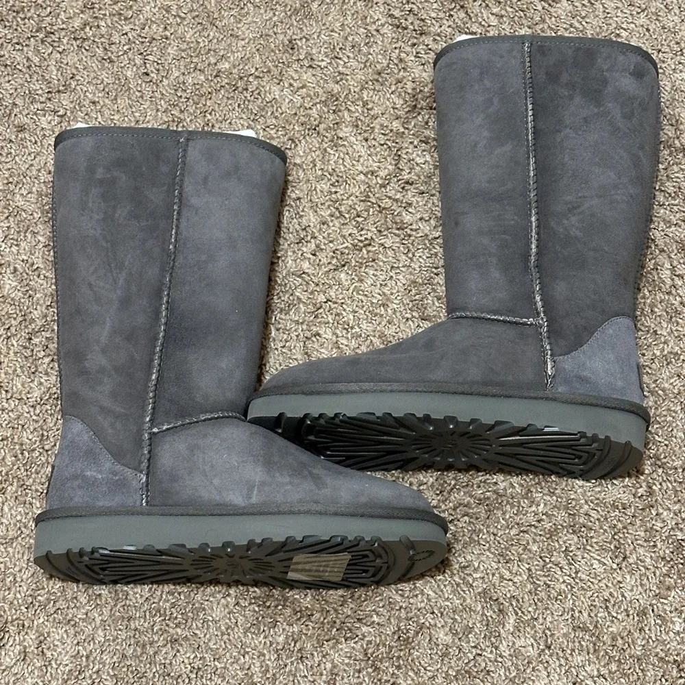 Brand new tall Uggs